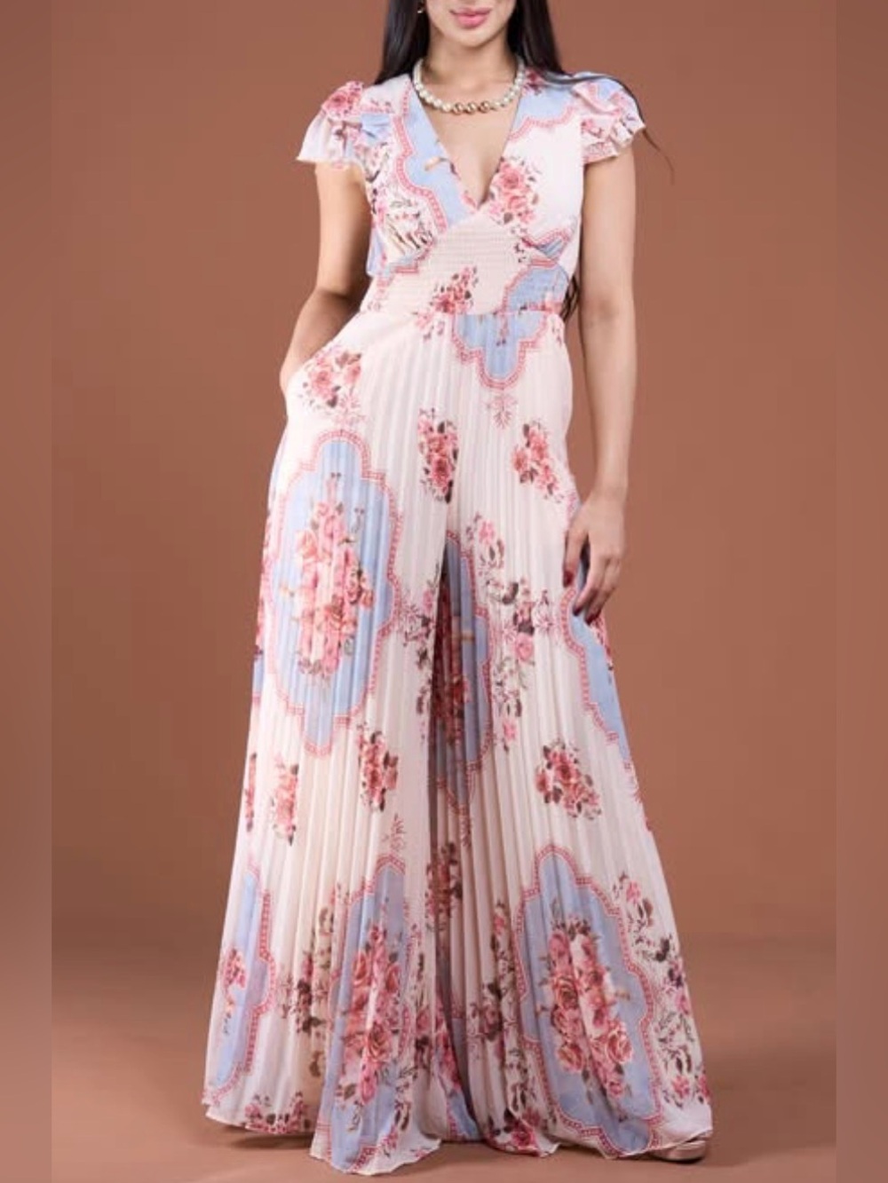 NWTs Rosevelvet Floral Pleated Jumper Size Small